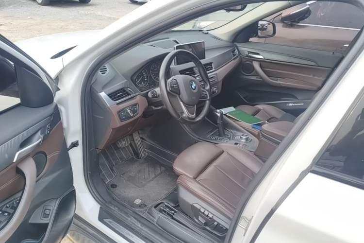 Used BMW X1 2018 xDrive20Li Luxury Edition Driver Seat