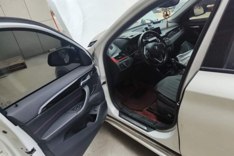 Used BMW X1 2018 xDrive20Li Luxury Edition Driver Seat
