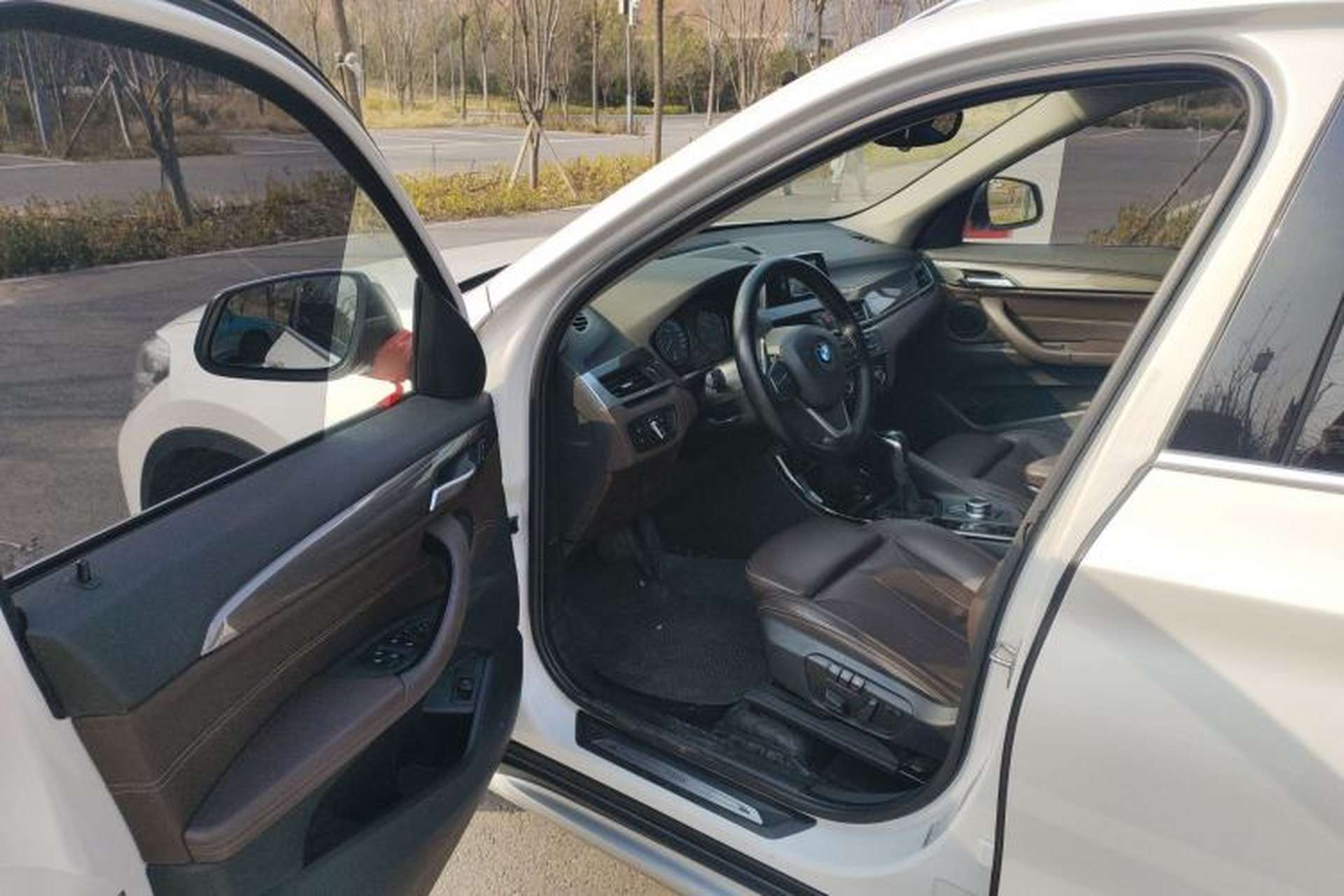 Used BMW X1 2018 xDrive20Li Luxury Edition Driver Seat