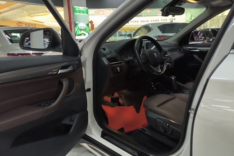 Used BMW X1 2018 xDrive20Li Luxury Edition Driver Seat