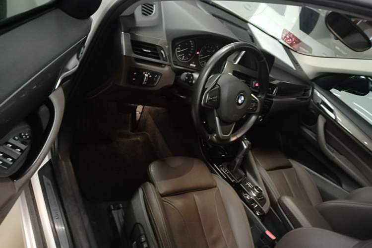 Used BMW X1 2018 xDrive20Li Luxury Edition Driver Seat