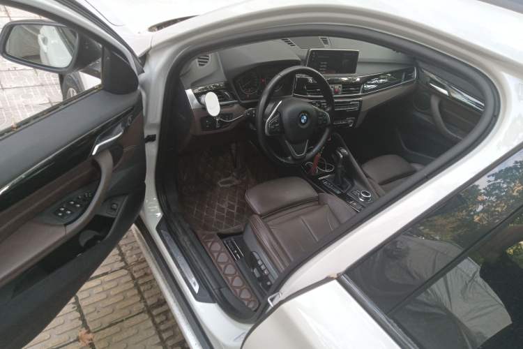 Used BMW X1 2018 xDrive20Li Luxury Edition Driver Seat