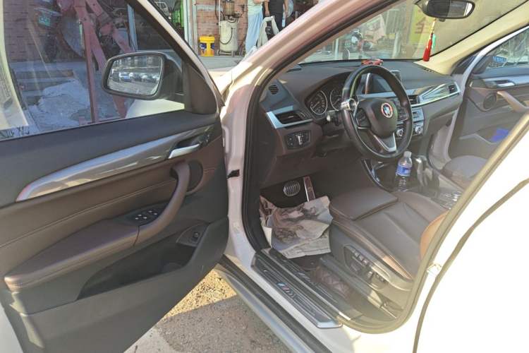 Used BMW X1 2018 xDrive20Li Luxury Edition Driver Seat