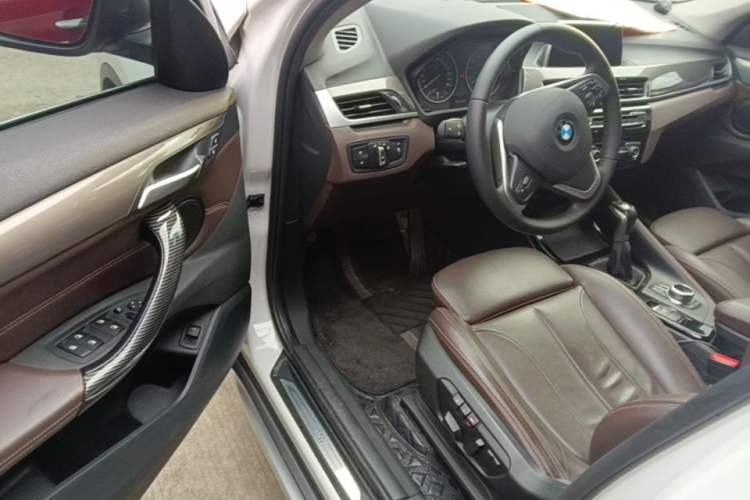 Used BMW X1 2018 xDrive20Li Luxury Edition Driver Seat