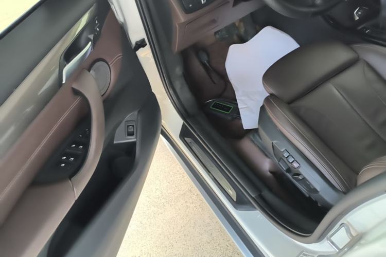 Used BMW X1 2018 xDrive20Li Luxury Edition Driver Seat
