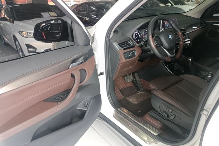 Used BMW X1 2018 xDrive20Li Luxury Edition Driver Seat