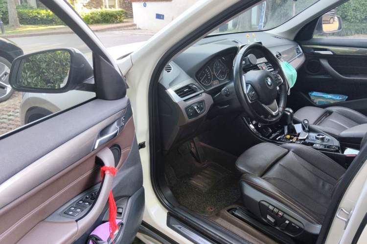 Used BMW X1 2018 xDrive20Li Luxury Edition Driver Seat