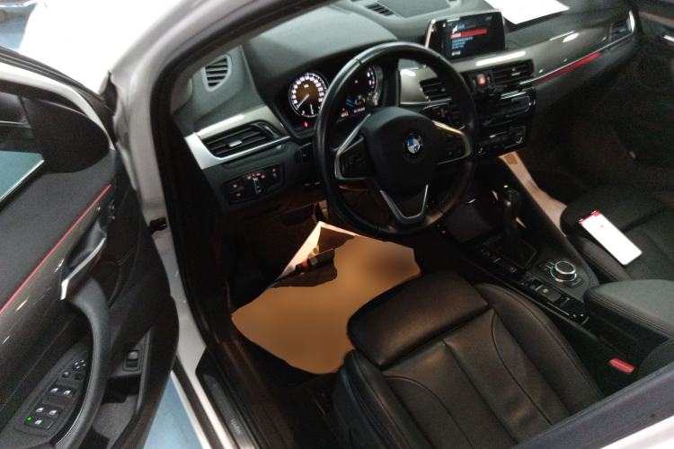 Used BMW X1 2018 xDrive20Li Luxury Edition Driver Seat
