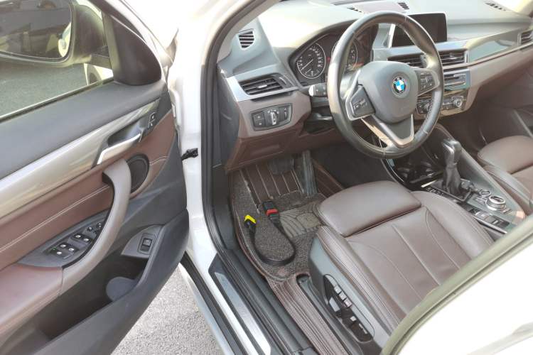 Used BMW X1 2018 xDrive20Li Luxury Edition Driver Seat