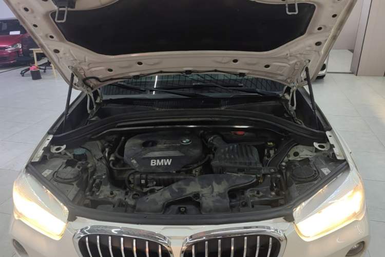 Used BMW X1 2018 sDrive18Li Fashion Model Engine Bay