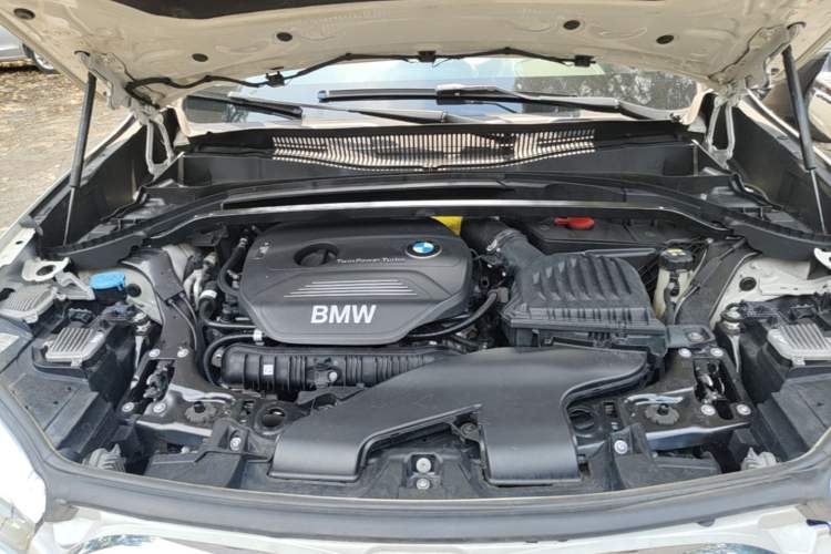 Used BMW X1 2018 sDrive20Li Leading Model Engine Bay