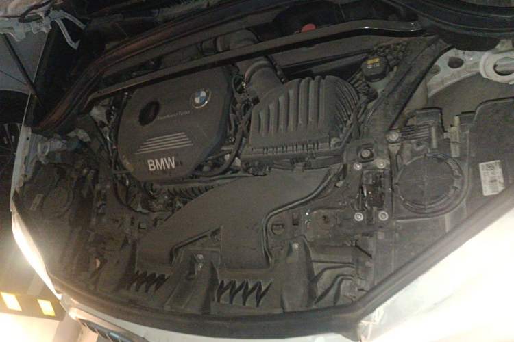 Used BMW X1 2018 sDrive18Li Fashion Model Engine Bay