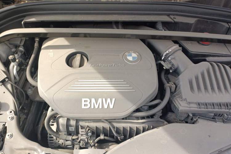 Used BMW X1 2018 sDrive18Li Fashion Model Engine Bay