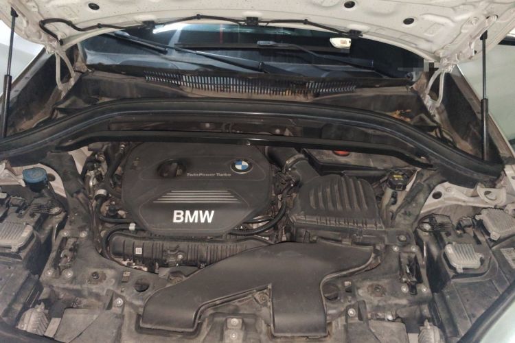 Used BMW X1 2018 xDrive20Li Luxury Edition Engine Bay