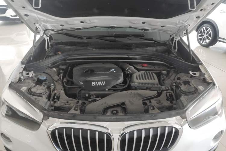 Used BMW X1 2018 sDrive18Li Fashion Model Engine Bay