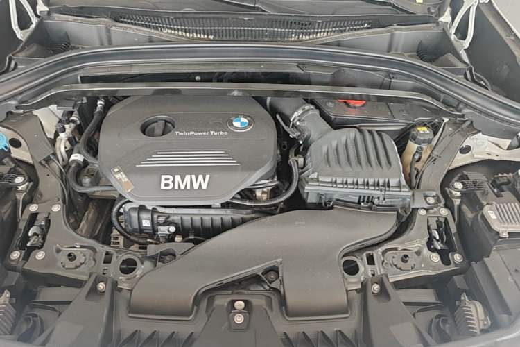 Used BMW X1 2018 sDrive18Li Luxury Model Engine Bay