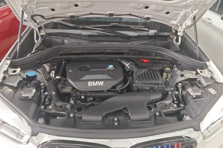 Used BMW X1 2018 sDrive18Li Fashion Model Engine Bay