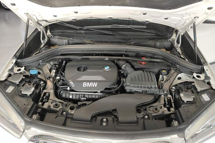 Used BMW X1 2018 sDrive20Li Leading Model Engine Bay