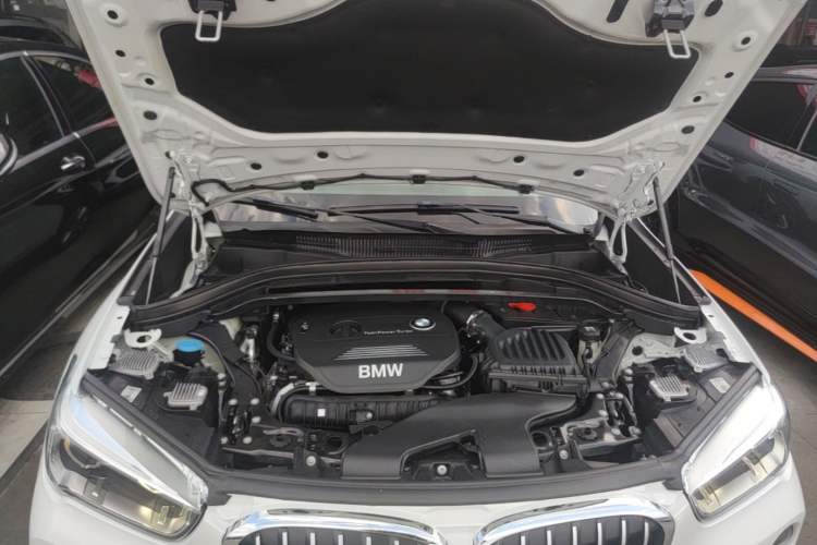 Used BMW X1 2018 sDrive20Li Leading Model Engine Bay