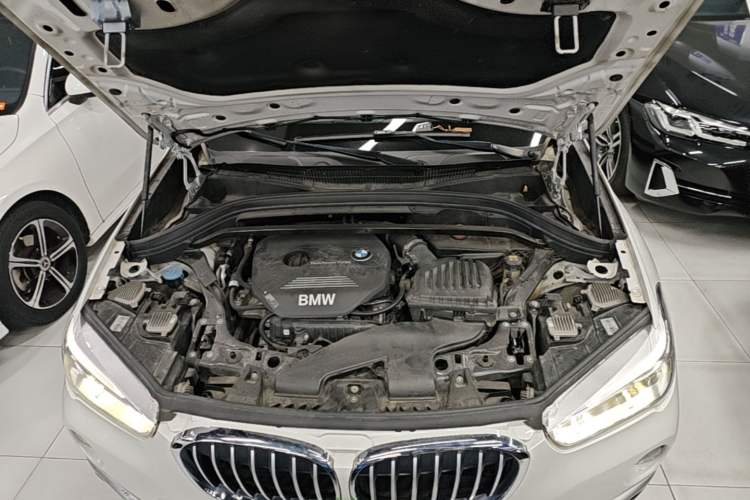 Used BMW X1 2018 sDrive18Li Luxury Model Engine Bay