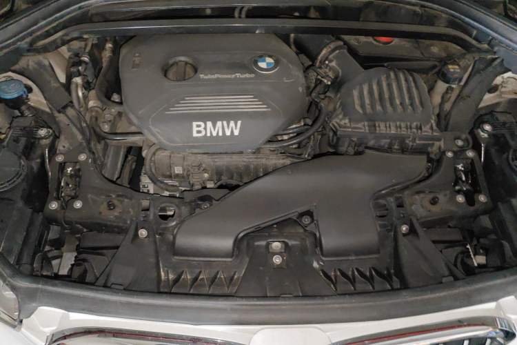 Used BMW X1 2018 sDrive18Li Fashion Model Engine Bay