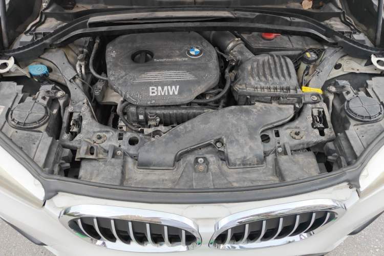 Used BMW X1 2018 sDrive18Li Fashion Model Engine Bay