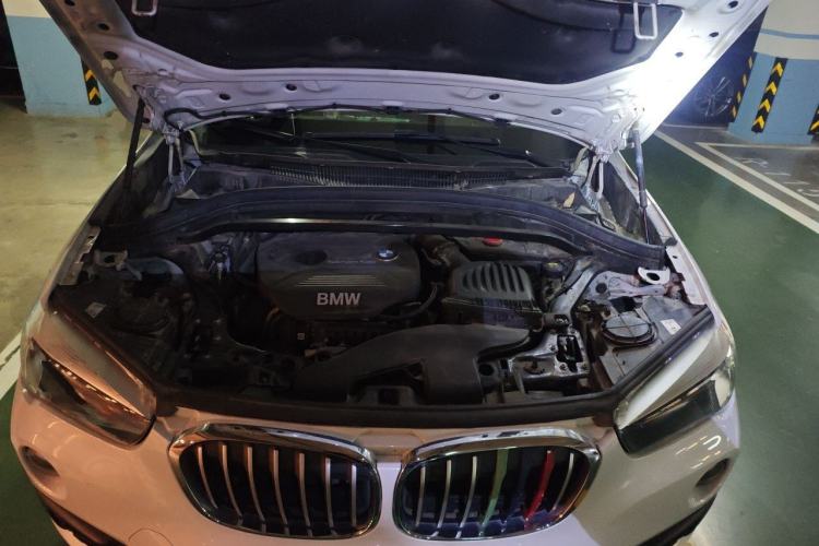 Used BMW X1 2018 sDrive18Li Fashion Model Engine Bay