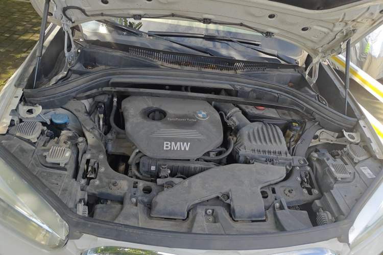 Used BMW X1 2018 sDrive18Li Fashion Model Engine Bay