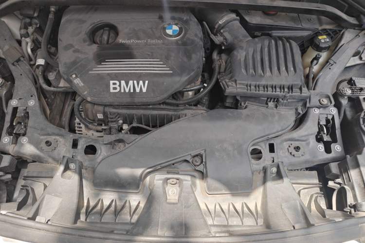 Used BMW X1 2018 sDrive18Li Fashion Model Engine Bay
