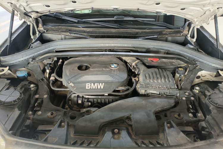 Used BMW X1 2018 sDrive18Li Fashion Model Engine Bay