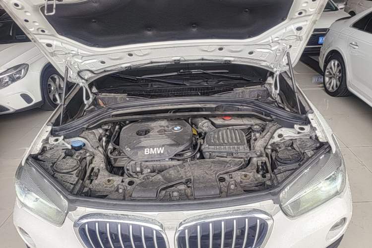 Used BMW X1 2018 sDrive18Li Fashion Model Engine Bay