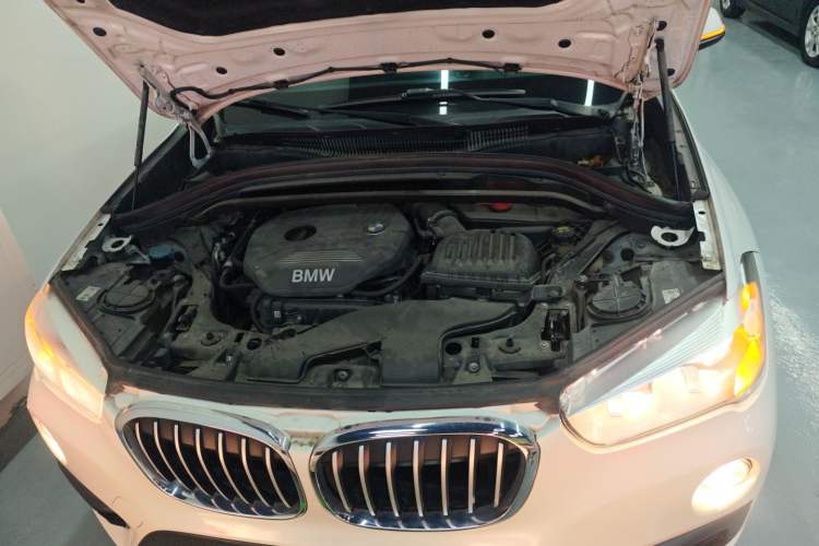 Used BMW X1 2018 sDrive18Li Fashion Model Engine Bay