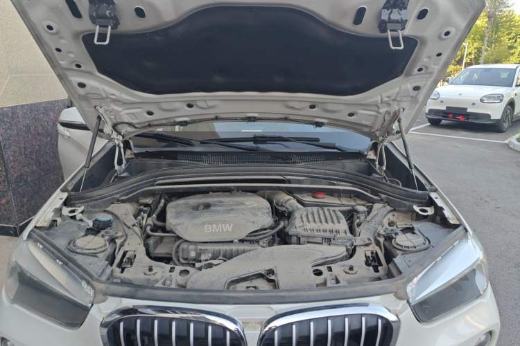 Used BMW X1 2018 sDrive18Li Fashion Model Engine Bay