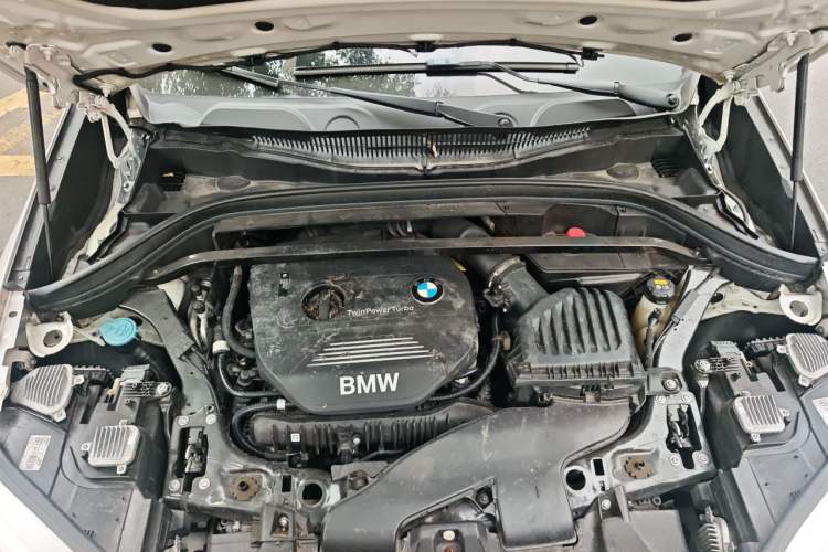 Used BMW X1 2018 xDrive20Li Luxury Edition Engine Bay