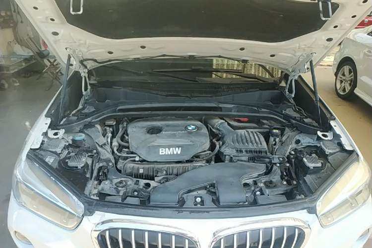 Used BMW X1 2018 xDrive20Li Luxury Edition Engine Bay