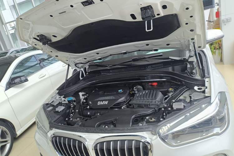 Used BMW X1 2018 sDrive20Li Leading Model Engine Bay