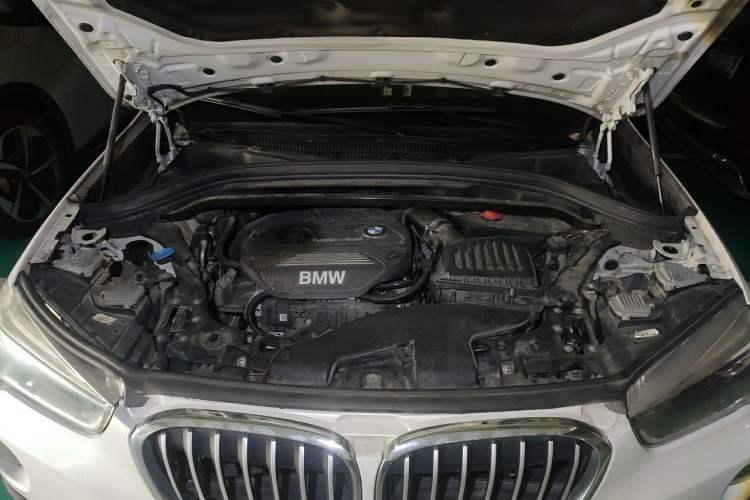 Used BMW X1 2018 sDrive18Li Fashion Model Engine Bay