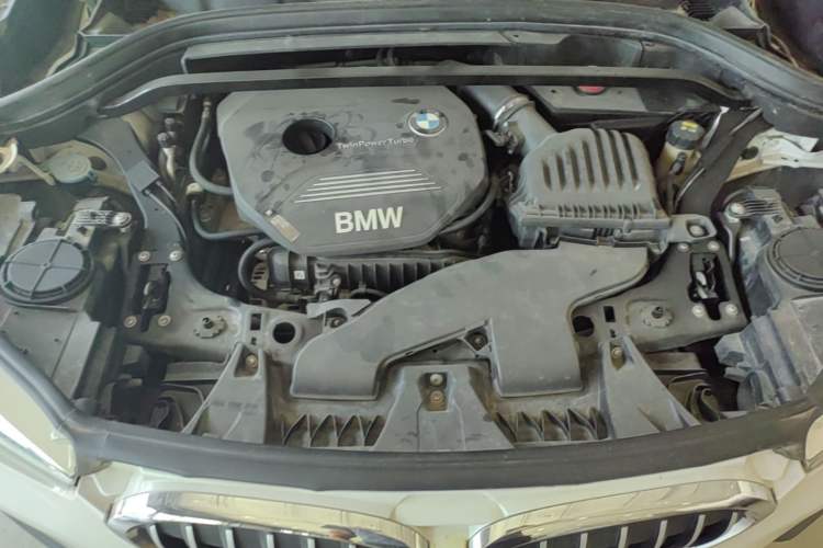 Used BMW X1 2018 sDrive18Li Fashion Model Engine Bay