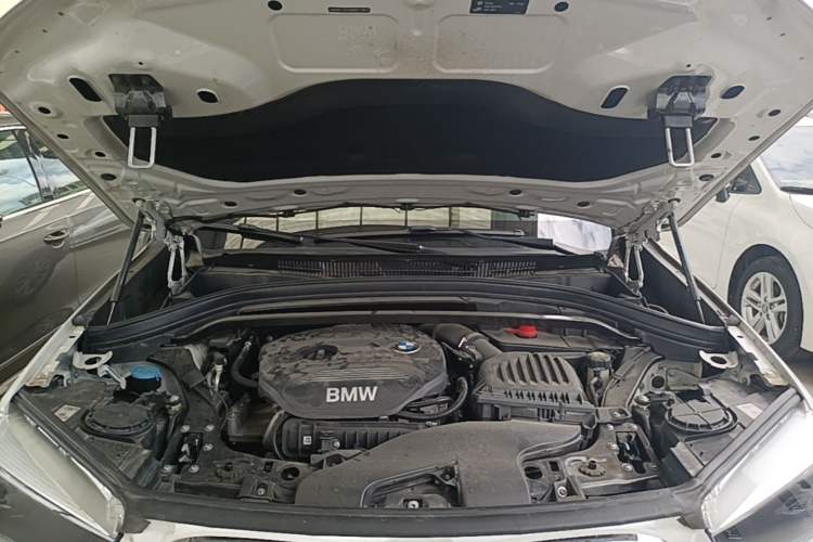 Used BMW X1 2018 sDrive18Li Fashion Model Engine Bay