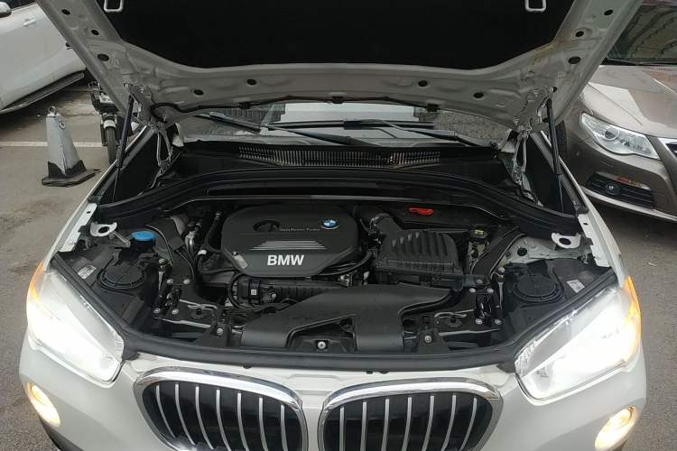 Used BMW X1 2018 sDrive18Li Fashion Model Engine Bay