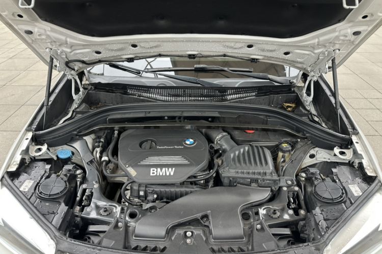 Used BMW X1 2018 sDrive18Li Fashion Model Engine Bay