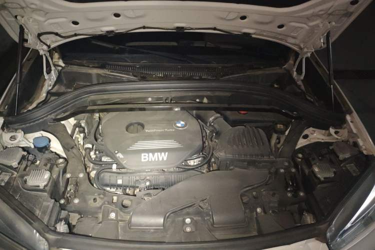 Used BMW X1 2018 xDrive20Li Luxury Edition Engine Bay