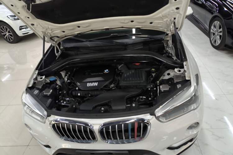 Used BMW X1 2018 xDrive20Li Luxury Edition Engine Bay