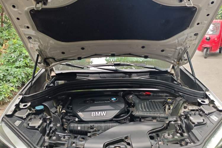 Used BMW X1 2018 sDrive20Li Leading Model Engine Bay