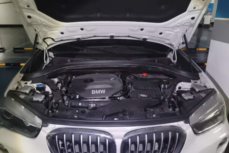 Used BMW X1 2018 sDrive20Li Leading Model Engine Bay
