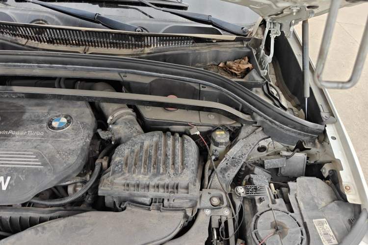 Used BMW X1 2018 sDrive18Li Fashion Model Engine Bay Left