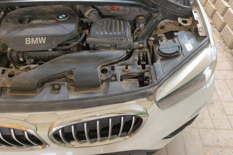 Used BMW X1 2018 sDrive18Li Fashion Model Engine Bay Left
