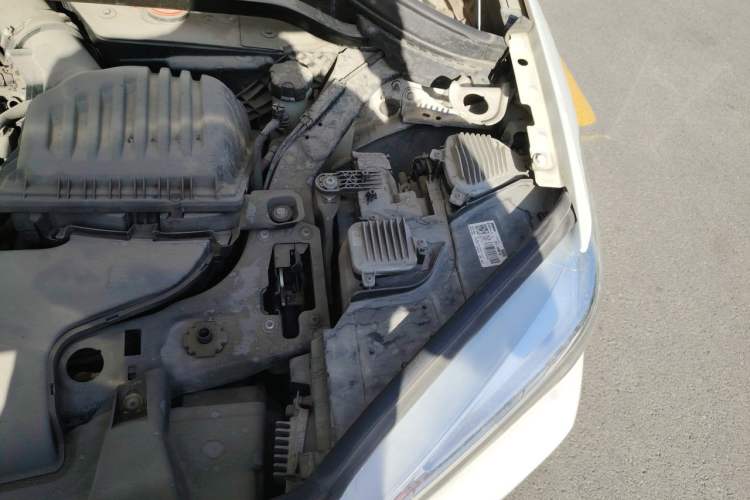 Used BMW X1 2018 xDrive20Li Luxury Edition Engine Bay Left