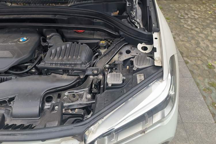 Used BMW X1 2018 xDrive20Li Luxury Edition Engine Bay Left