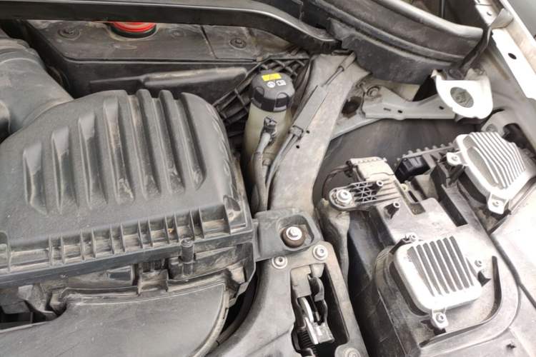Used BMW X1 2018 sDrive20Li Leading Model Engine Bay Left